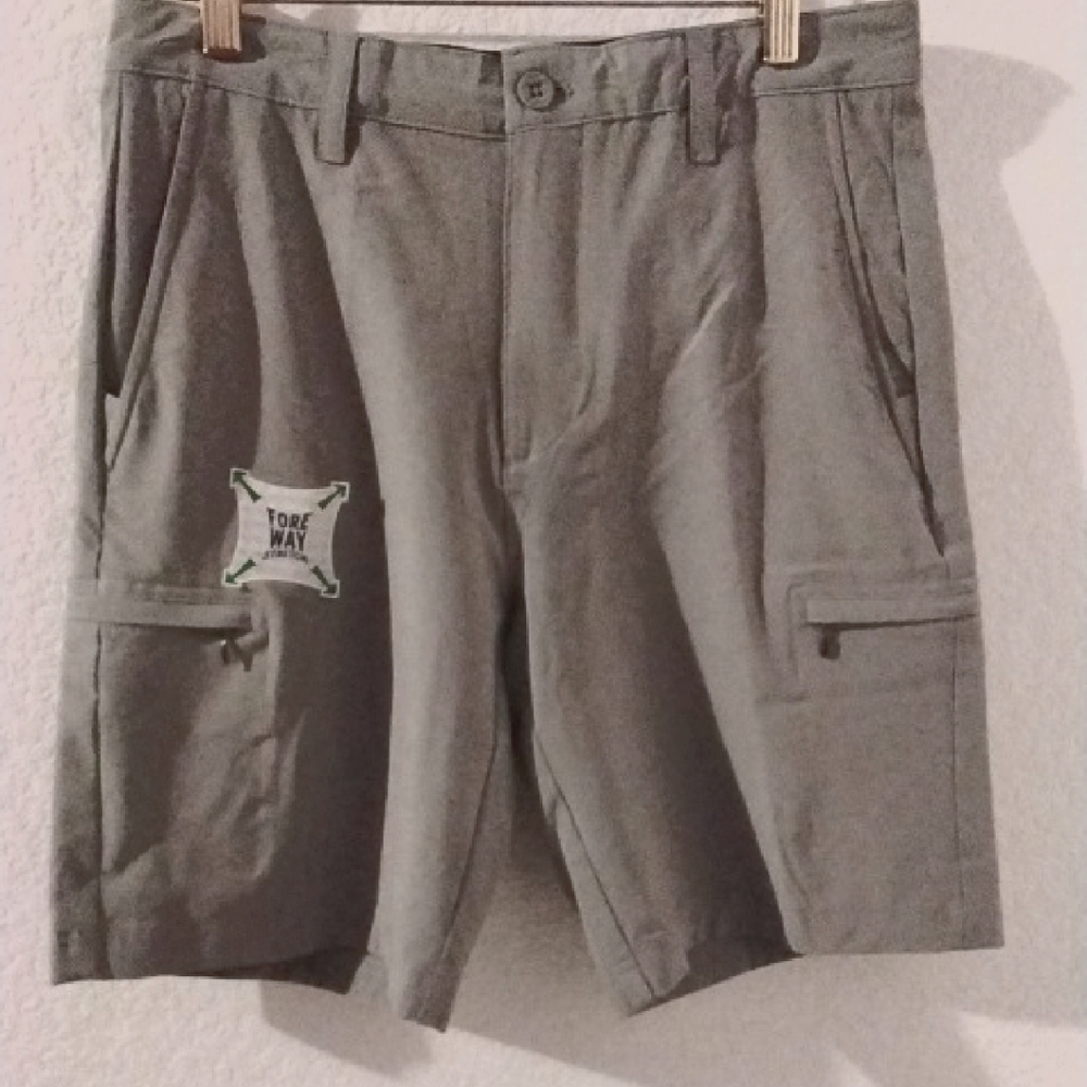 IZod Golf SwingFLEX Short Size 30 Gray,  Cinder Block Color